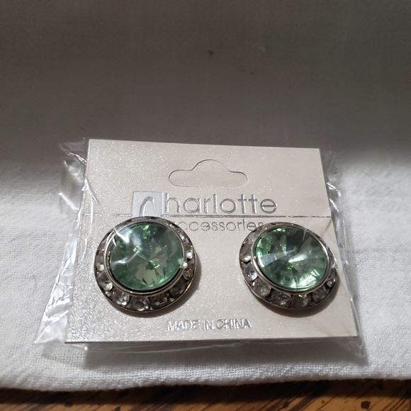 Vintage 1980's Charlotte Accessories Pierced Earrings with posts - Picture 4 of 5